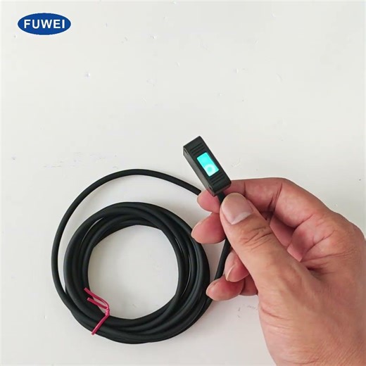 FGNS10-10PF Optical Inductive Photoelectric Sensor 24V Diffuse Reflective Red Visible Concentrator