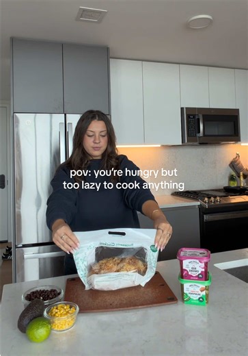 this viral rotisserie chicken bag just had a cleveland kitchen glow-up, featuring our tangy pickled red onions, and delicious hot honey jalapeños! 🤌 #clevelandkitchen #viralrecipes #rotisseriechicken #quickrecipes #healthymeals