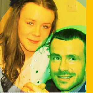 'I think it's hilarious that my comedian dad jokes about my first period on stage' | BBC Stories