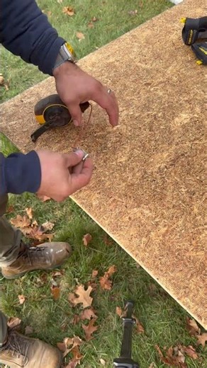 How to snap a chalk line at an angle like a pro #woodworking #wood #information