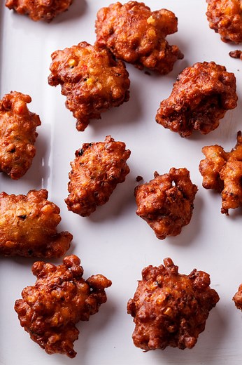 Cheesy jalapeño corn fritters