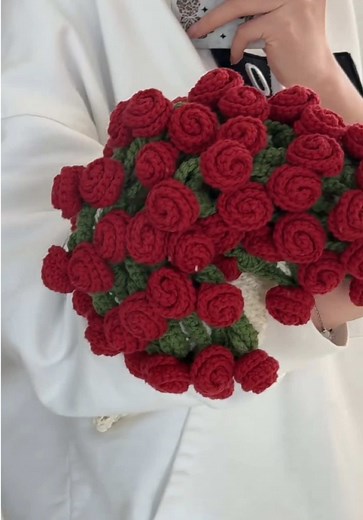 Transform Your Crochet Blanket into a Stunning Bouquet