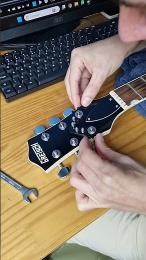 Installing a String Butler on my 3x3-headstock guitar to improve G-string tuning stability