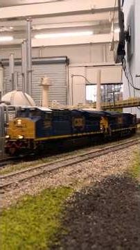 HO SCALE CSX FREIGHT TRAIN #youtubeshorts #csx #csxrailroad #csxtrain #hoscale #hoscaletrains #train