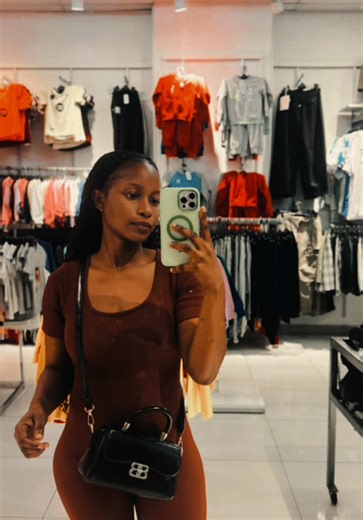 #CapCut At TECHSQUARE Kitwe, a typical day is all about smart tech, fast service, and unbeatable prices right here in Kitwe, Zambia. We buy, sell, and swap the latest smartphones like iPhone, Samsung Galaxy, Google Pixel, and Huawei, plus laptops, gaming consoles, AirPods, speakers, TVs, and essential accessories. Customers visit us daily for upgrades, trade-ins, screen protectors, phone pouches, data transfers, software updates, and expert advice on the best deals available. Every device is car