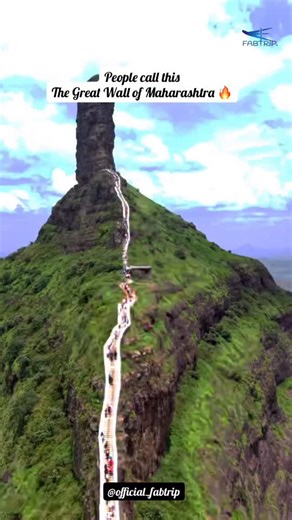 Fabtrip | Travel Company on Instagram: "They call it the Great Wall of Maharashtra… and you’ll know why the moment you see it! ⛰️🔥 Welcome to Mangi–Tungi — the twin peaks that rise above the clouds and test your stamina + soul. 📍 Location: Near Taharabad, Nashik district (125 km from Nashik | ~280 km from Mumbai) Home to the world’s tallest Jain statue — the 108 ft Statue of Ahimsa. How to Reach 🚗 Drive: Nashik → Satana → Taharabad 🚆 Train: Nearest station — Manmad, then taxi/bus 🚌 MSRTC bu