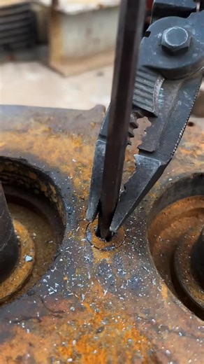 Hardware Tools on Instagram: "#Practical Tools# Broken Wire Extractor"