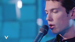 Benjamin Mascolo canta "Peter Pan" Video | Mediaset Infinity