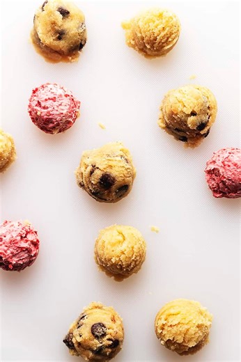 3 Easy Keto Fat Bomb Recipes - Reply "save" below and I will DM you the recipe. https://jenniferbanz.com/low-carb-energy-bites | Low Carb Recipes with Jennifer