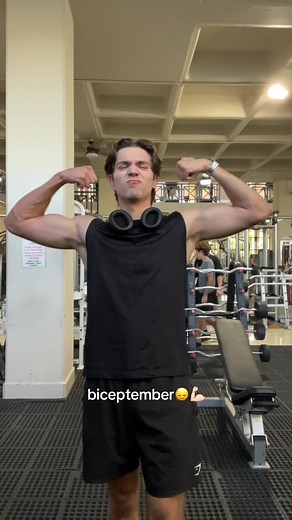 tengo que mejorar mi form, ya de #shantayyyyy #biceptember #gym