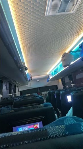 New Deluxe Bus by FLORIDA / #travel #provincelife #vlog