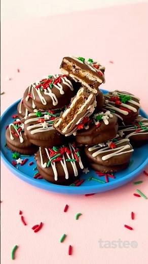 Mini Christmas crack bites you’ll want to make on repeat