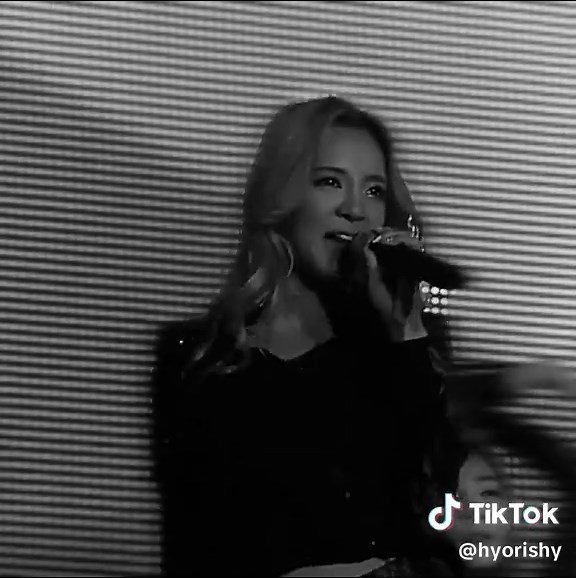 Hyoyeon: A Fun Memory Loss Reflection in K-Pop