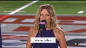 Watch Jennifer Nettles' incredible National Anthem performance