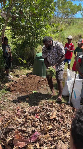 Fiji School Tour: Learning to Compost & Grow a Garden