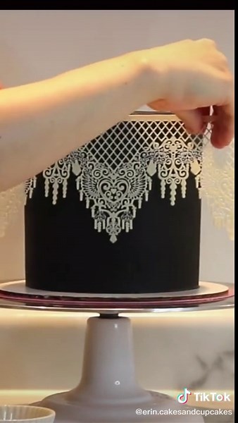Adding Edible Lace for Beautiful Cake Designs