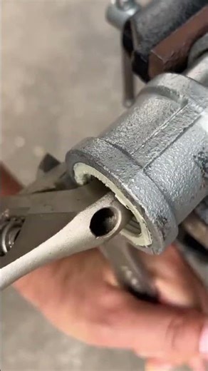 Clever Plumbing Hack To Extract Snapped Pipe Using Simple Tools