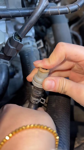 Eliminate abnormal engine whistling sound#driving #cardrivinglessons #carpart #drivinglessons #car #DIY | Viral Reels2025