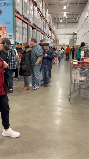 Our Costco BC roll out in Coquitlam Costco until January 19 for Clio Snacks was nothing short of incredible—lineups, carts filled, and people coming back for more. Watching shoppers discover Clio and seeing the excitement in real time is exactly why we do what we do. Thank you to the Costco Coquitlam team and every customer who grabbed a box (or three 😉). BC, you showed up—and this is just the beginning. CLIO Snacks #Cliosnacks #CostcoCanada #CoquitlamBC #RetailSuccess #SnackBrand CustomerLove 