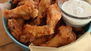 How to defend against food poisoning at your Super Bowl party