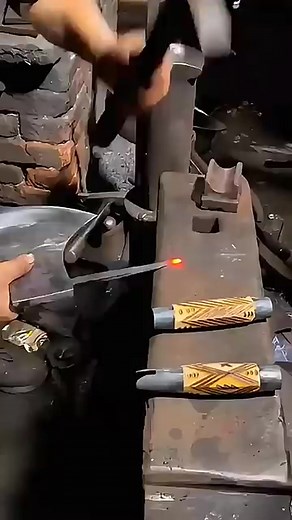 Mini axe installation handle#shorts #viralvideochallenge #lifehacks #skill #ideas #tools | Mian xiwei