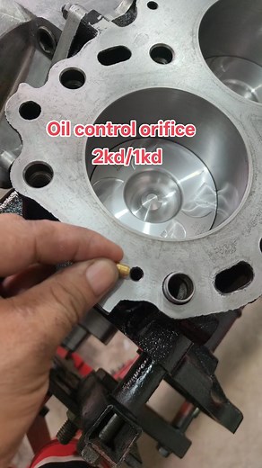 2kd/1kd oil control orifice location.. #fbreelsfypシ゚viralシ #followerseveryone #fbreelsfypシ゚ #singkitmechanic #toyota | Singkit mechanic