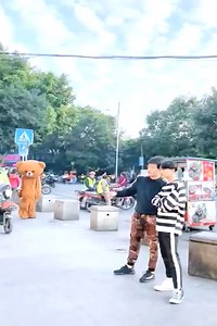 Funny Bear #funny #fun #video #reel #movie #bear #love #comedy #beard #lol #bears #memes #travel #meme #nature #fun #wildlife #funnymemes #follow #instagood #lmao #art #friends #usa #photography #humor #instabear #like #scruff #dankmemes #alaska #cute #california #instagram | Funny Bear