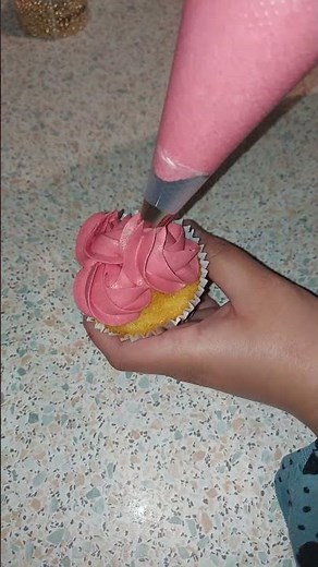 Cupcake Piping Technique Tutorial| Buttercream| Decorating techniques and Ideas| Flowers| Rose|