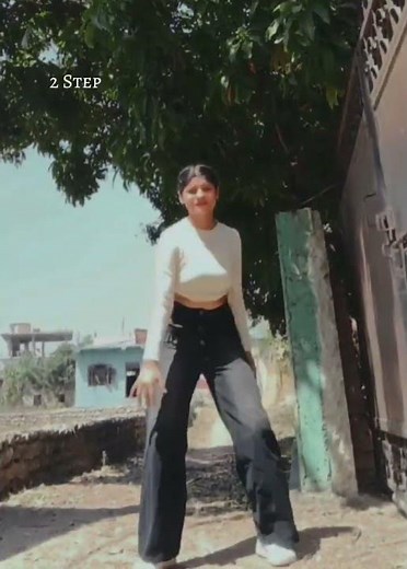 one step, two steps ,three step four Nepali song💗 support #youtubeshort #dancevideo #danceviral 💜💜💜