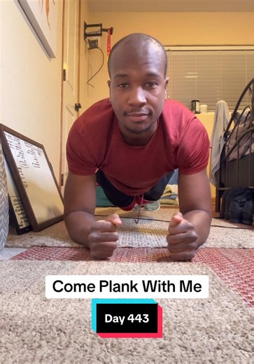 plankwithgene (@plannkwithgene)’s video of Planche Workout