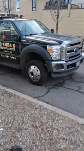 Oshea's towing Ford F550 rollback towing truck nice looking truck #automobile #ford #towtruck