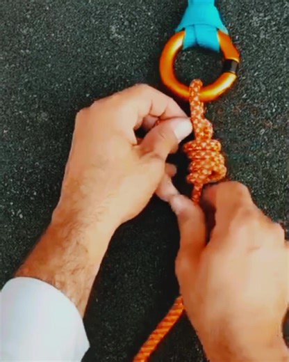 8.2K views · 68 reactions | Halyard Hitch x #sailing #knot #knotskills #camping #knots | Amutha's rangoli | Facebook