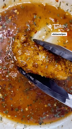 Cornflake crusted chicken 🍯 | Twisted