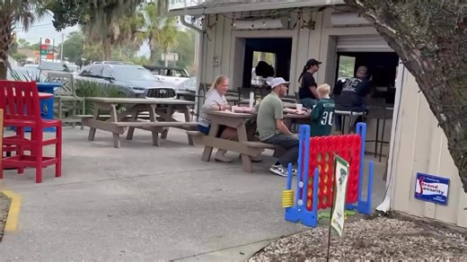 Another great day here at the Der , where you can find your team on numerous TV’s, great atmosphere, delicious food !! If you haven’t spent a Saturday or Sunday immersed in this exciting football atmosphere you are missing out !! Thanks to all our customers , you are all the best ! | The Original Islander Bar & Grill