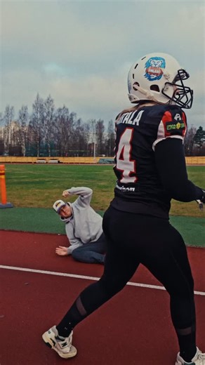 Viipurilainen kotileipomo on Instagram: "Suomen sitkeimpiä tyyppejä on etsitty. Ja on löytynyt. Hyvät naiset ja herrat. Aada 💪 #viipurilainen #sitkas #suomensitkein"