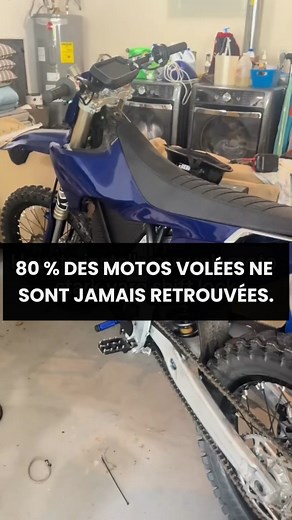 🚗🔒 Protégez votre voiture et votre moto avec le M90 ! Ce traceur GPS sans abonnement vous permet de suivre vos véhicules en temps réel, où que vous soyez. ✅ Suivi en temps réel – Sachez exactement où est votre véhicule à tout moment. ✅ Alerte de mouvement – Recevez des notifications instantanées dès qu’il bouge. ✅ Autonomie longue durée – Profitez de 24 mois de tranquillité sans recharge fréquente. ✅ Facile à installer et discret – Installez-le en quelques secondes et cachez-le facilement. Le 