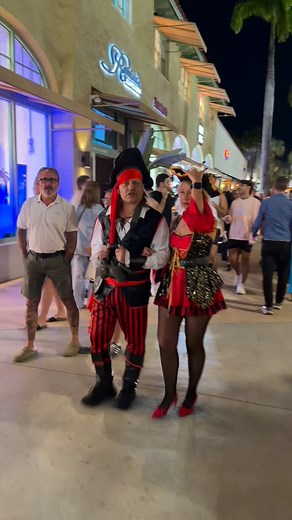Spending Halloween night on Lincoln Road in Miami Beach FL. So much fun. . . . . #miamibeach #lincolnroad #lincolnroadmall #southflorida #southbeachmiami #halloweencontest | Travel Squire