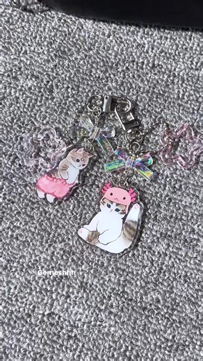 Unique Acrylic Cat Keychains for Gift Giving