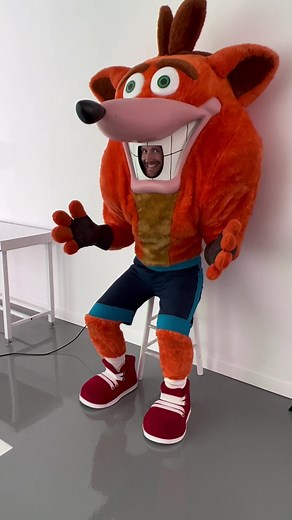 Crash Bandicoot Costume - Am I Doing This Right?