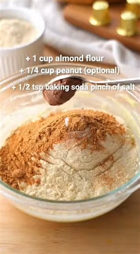 Peanut Butter Cup Cookies ✨ Soft, buttery almond-flour cookies baked in mini cups with a gooey chocolate–peanut butter center—classic candy vibes made sugar-free. 📝 Ingredients Cookie Dough (18 cookies) 1 cup almond flour (or ¾ cup almond flour ¼ cup peanut flour for extra peanut flavor) ½ cup brown monk fruit sweetener (Lakanto or Swerve) ¼ cup unsalted butter, softened 1 large egg ½ tsp baking soda 1 tsp vanilla extract Pinch of salt Filling 18 mini sugar-free peanut butter cups (such as Choc