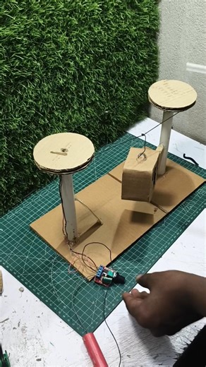 DIY Cardboard Motorized Pulley Machine | Amazing Lifting Mechanism Project#shorts video #viral