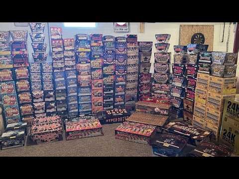 Backyard Firework Show | 150 Cakes | 300 Mortars | Hand-Lit