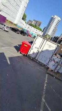 Reversing with a HGV! #hgv #hgvdrivers Reversing in a truck #bookers #asda #iceland #tescos