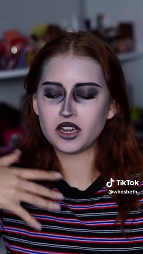 Turning myself into the princess from @karolineprihodko Jester X Princess art 👑🃏 Brands mentioned: @NYX Professional Makeup @Morphe Cosmetics #makeup #jesterxprincess #jesterandprincess #cosplay #makeuptutorial