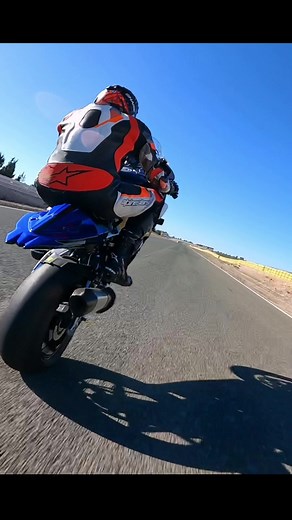 Bmw s1000rr wheelie at Almeria #roadracing #epic #baneviken #foryou #madness #wheelie #bmw