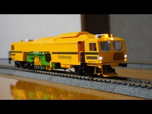 HO model train multiple tyre tamper with realistic gimmicks and sound, Viessmann 3L 26096