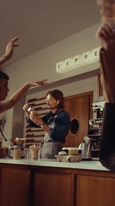 Il est temps de préparer vos propres espressos. Accueillez la collection de machines à espresso KitchenAid® chez vous. | KitchenAid Canada