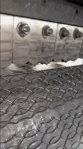 The process of making a wire fence #shorts