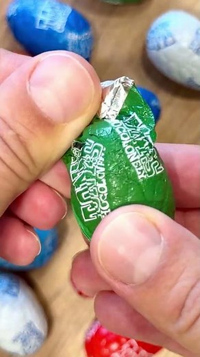 ASMR Tony’S 💚 Chocolate Egg Opening #chocolateeggs #candyopening #chocolate #choco #satisfying