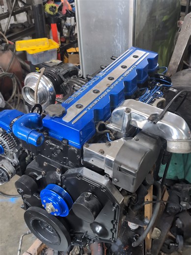 24 Valve Cummins Teardown and Powdercoat Time Lapse